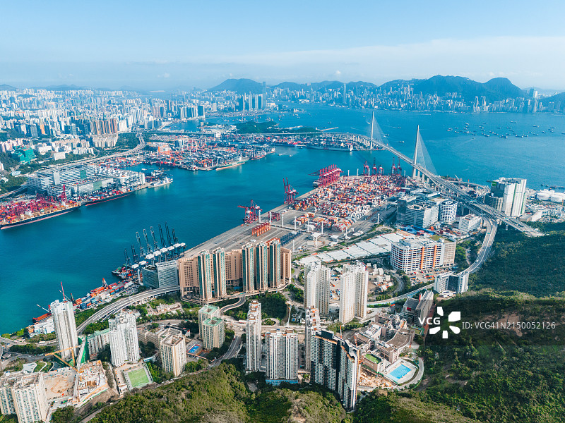 香港荃湾和青衣区无人机航拍视角图片素材