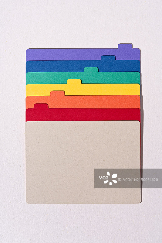 整齐排列的彩色索引卡片文件整理器图片素材