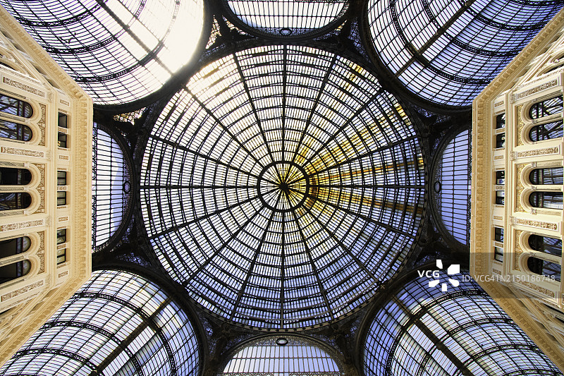 意大利那不勒斯翁贝托一世拱廊街图片素材