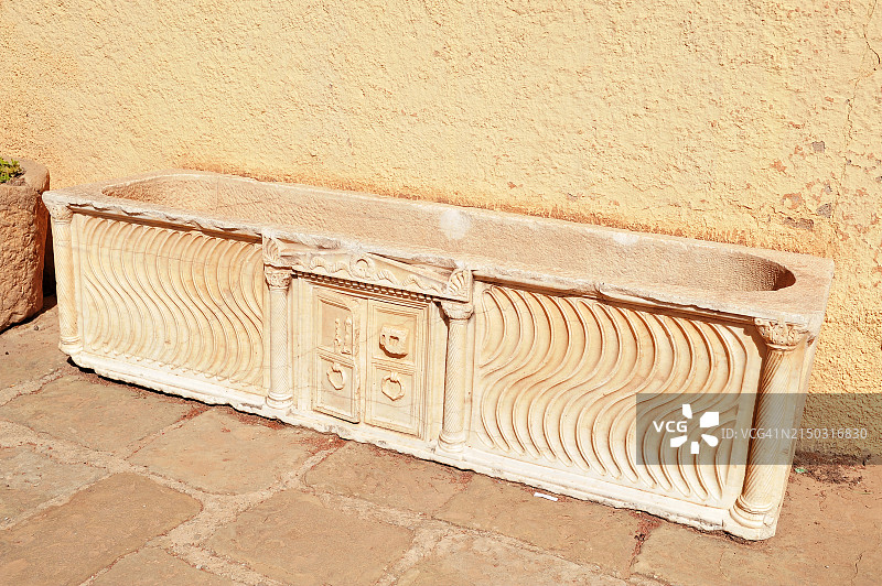 旅游 - 文化 - 考古学 - 阿尔及利亚。阿尔及利亚廷加德的罗马遗址 - 石棺图片素材