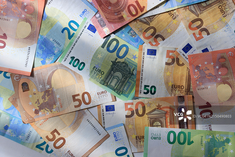 各种面额的欧元纸币图片素材