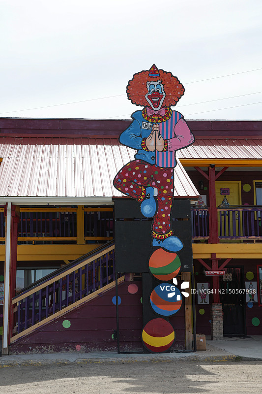 旅行目的地：内华达州托诺帕的世界著名小丑汽车旅馆图片素材