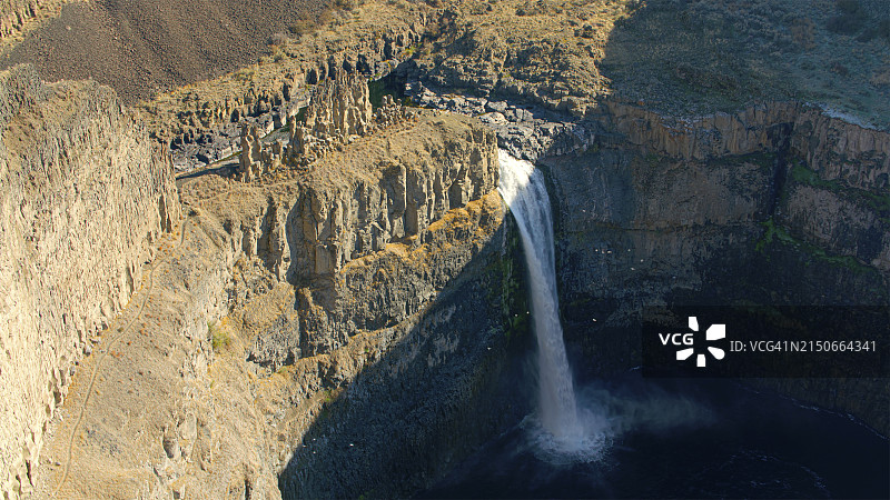 帕卢斯瀑布景观图片素材