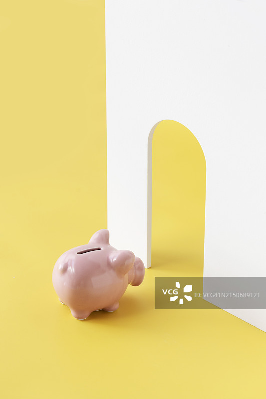 存钱罐金融决策静物图片素材