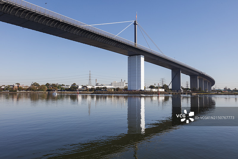 西门大桥之下图片素材