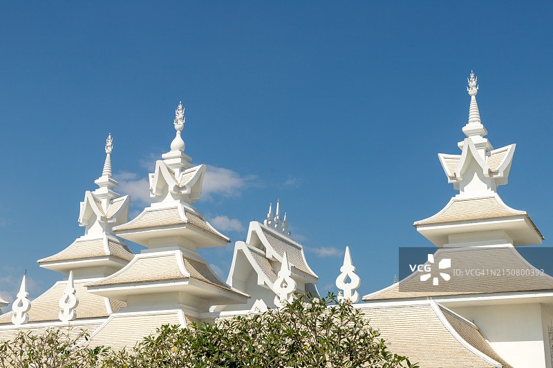 从清莱花园眺望白庙图片素材
