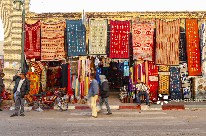 突尼斯托泽尔地毯店图片素材