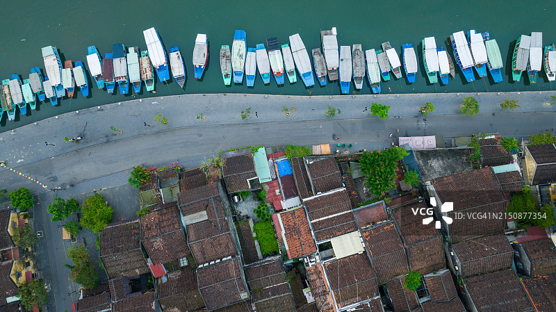 越南宁平：乘船旅行的最佳方式图片素材