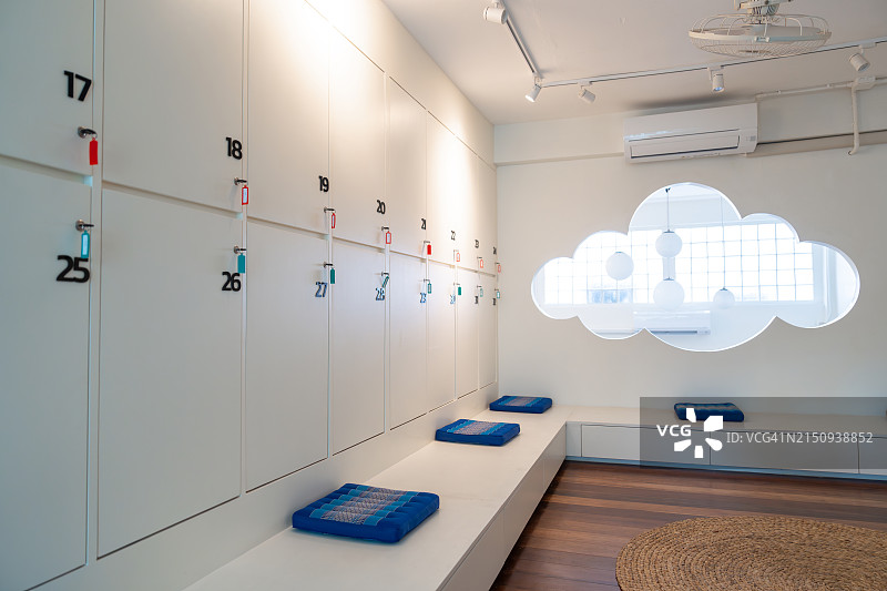 青年旅社的储物间图片素材