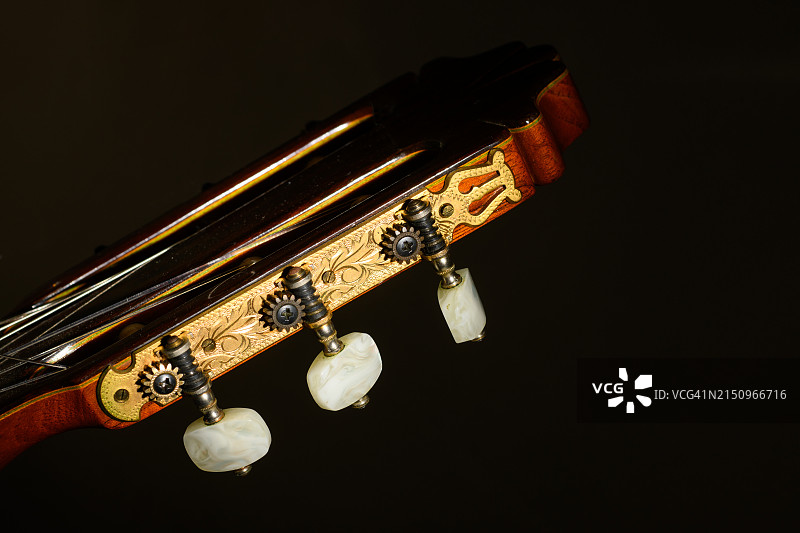 古典吉他弦钮图片素材