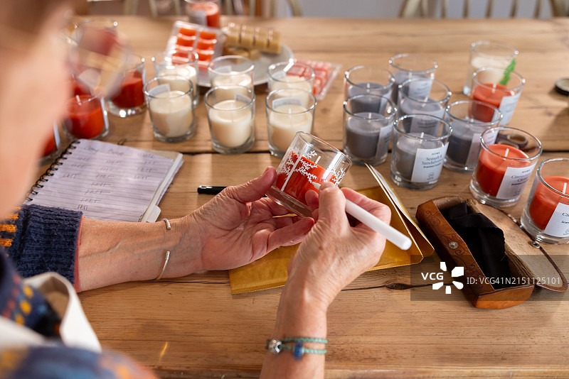 一次装饰一支蜡烛图片素材