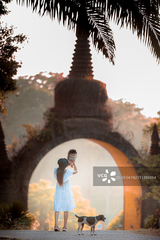 打包流浪物品的步骤图片素材