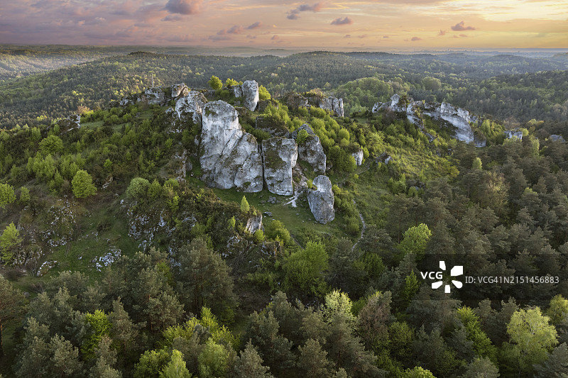 波兰克拉科夫琴斯托霍瓦高地的兹博罗夫山图片素材