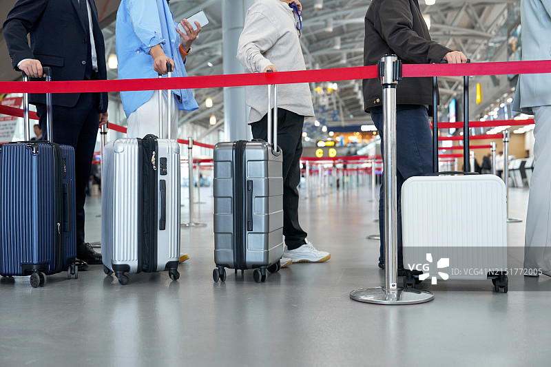 机场、办理登机手续、排队等候、旅行、乘客图片素材