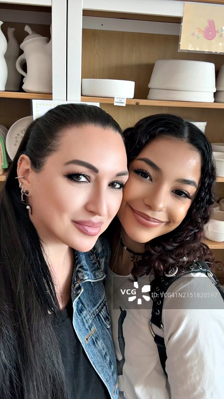 母亲与女儿图片素材