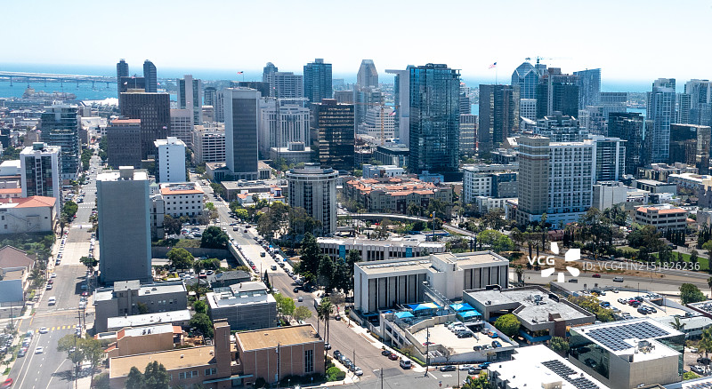 从空中俯瞰圣地亚哥市中心图片素材