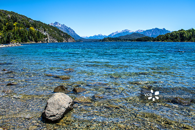 阿根廷巴里洛切内格罗湖区自然风光全景图片素材