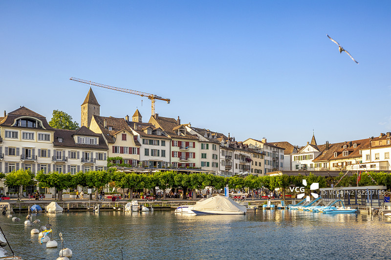瑞士圣加仑州拉珀斯维尔老城苏黎世湖港口图片素材