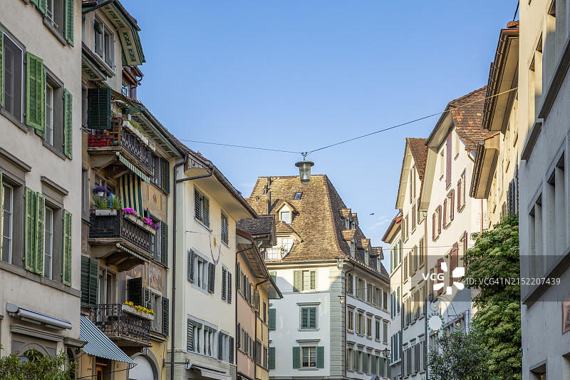 瑞士圣加仑州拉珀斯维尔老城的住宅楼图片素材