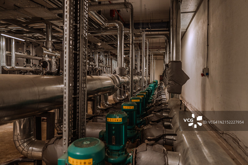 工业泵和工业管道图片素材