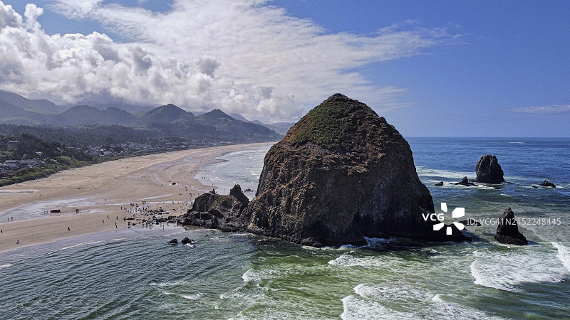 干草堆岩图片素材