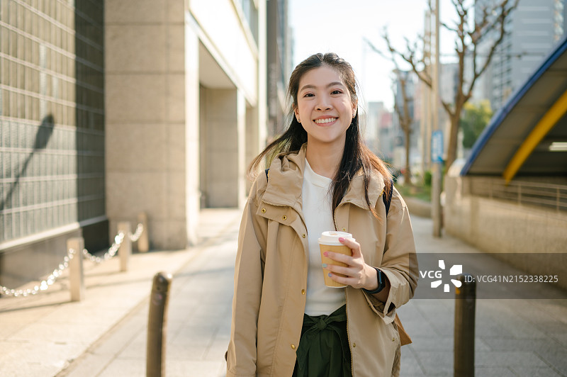 旅行前的早晨咖啡图片素材