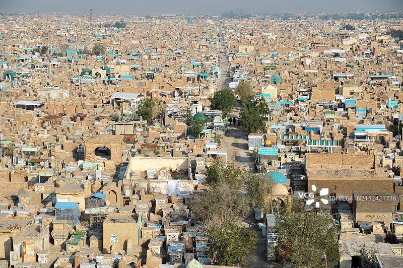 伊拉克宗教：伊斯兰教什叶派，纳杰夫圣城墓地瓦迪萨拉姆图片素材