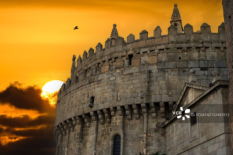 天主教堂建筑塔楼图片素材