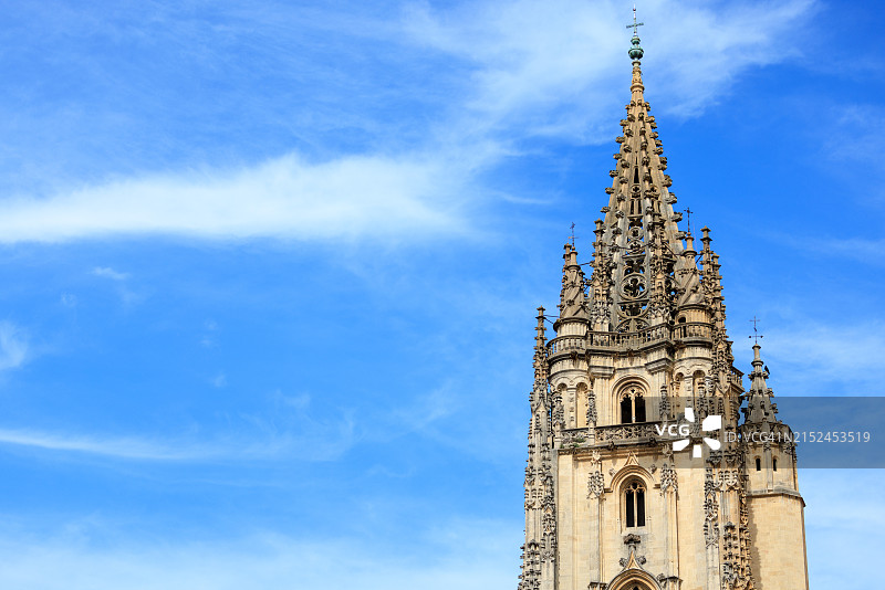 奥维耶多圣萨尔瓦多大教堂：哥特式杰作图片素材