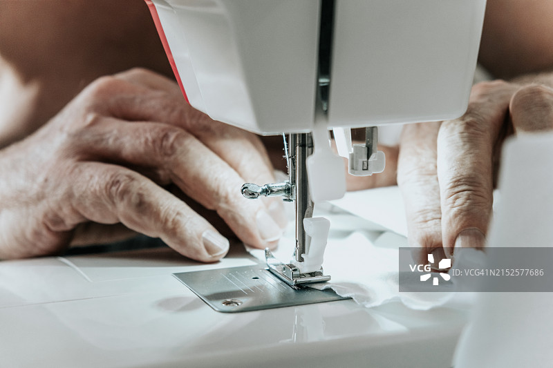 裁缝用缝纫机缝纫特写图片素材