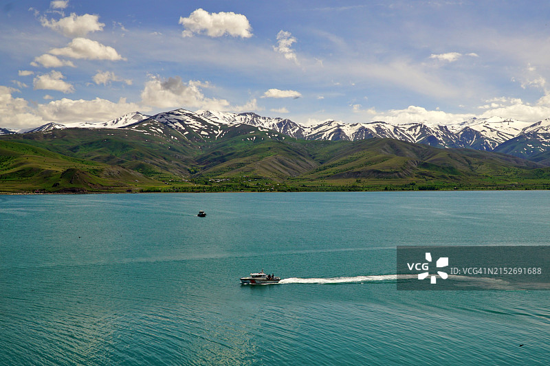 土耳其凡湖阿克达玛岛上的海湾图片素材