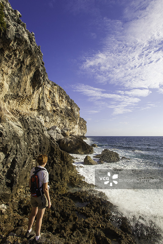 开曼布拉克岛礁石小路，开曼群岛图片素材