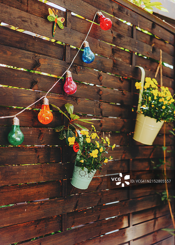 彩色派对装饰灯串图片素材