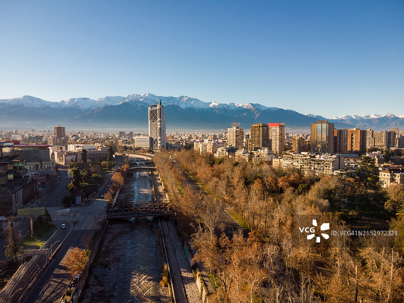 秋季的智利圣地亚哥图片素材