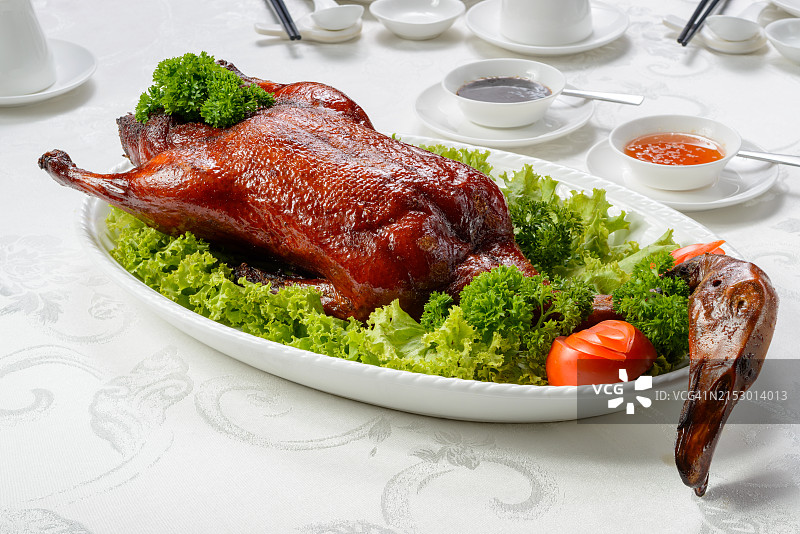 餐厅烤全鸭图片素材