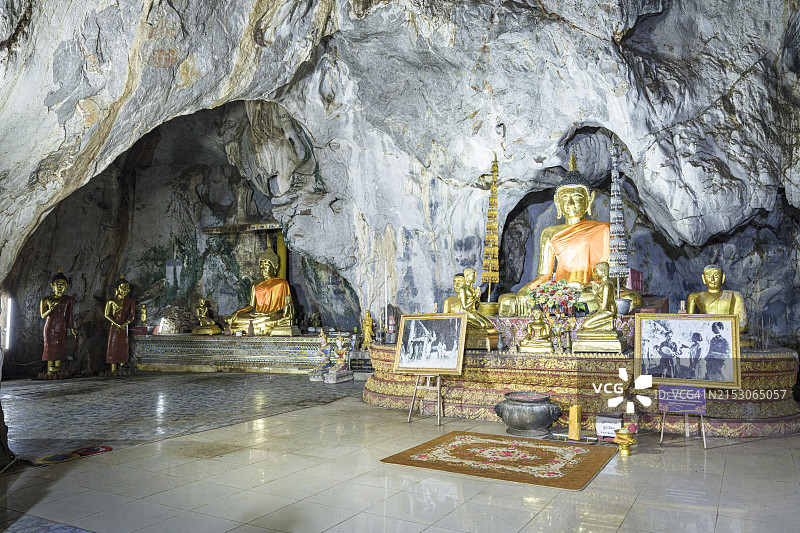 泰国清莱府的佛窟寺庙图片素材