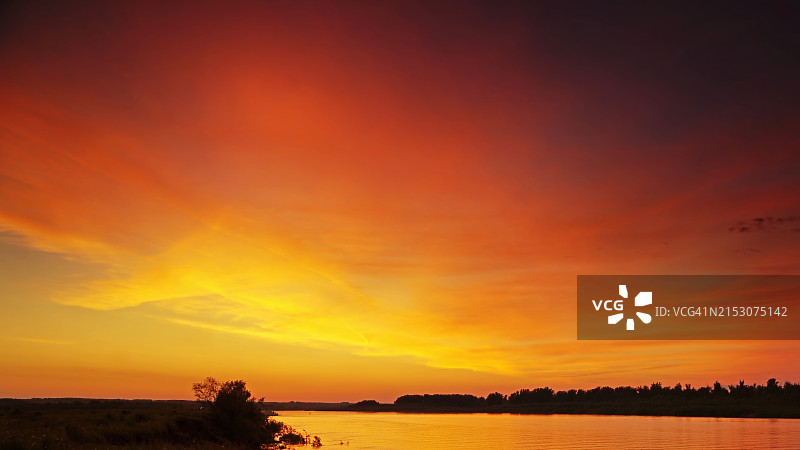 日落时壮观的天空景色图片素材