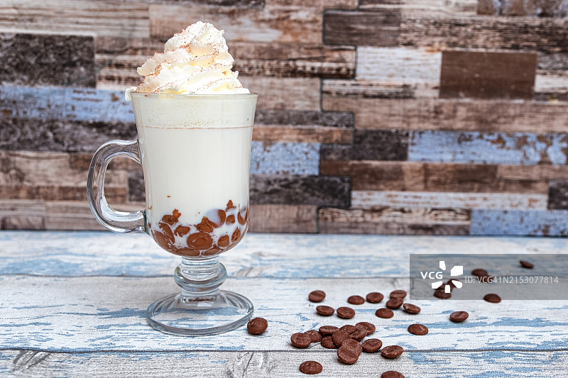 桌上的咖啡特写图片素材