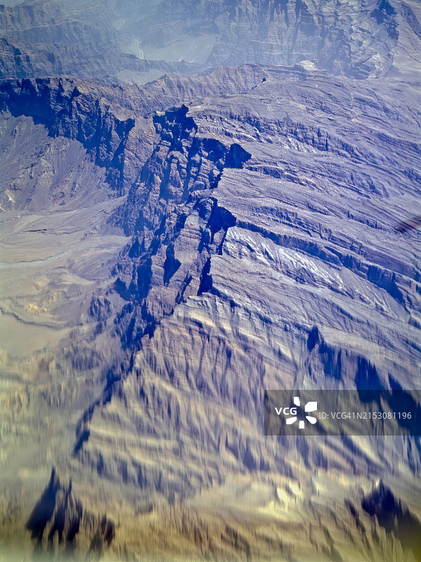 山脉与峡谷的航拍景观图片素材