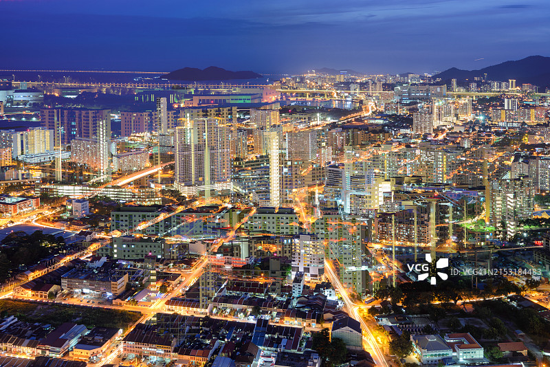 夜晚城市景观重叠图片素材