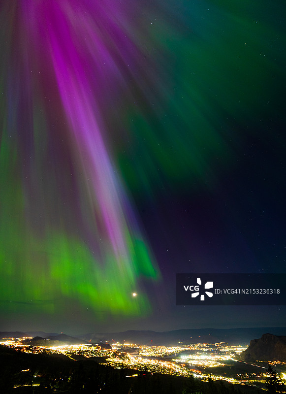 加拿大不列颠哥伦比亚省坎卢普斯的北极光5图片素材