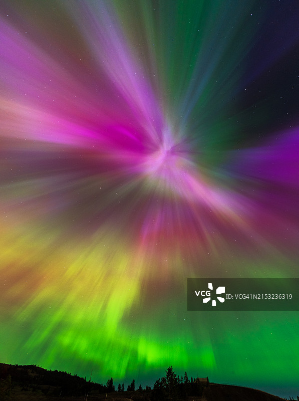 加拿大不列颠哥伦比亚省坎卢普斯的北极光图片素材