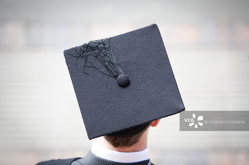 大学毕业典礼帽子图片素材