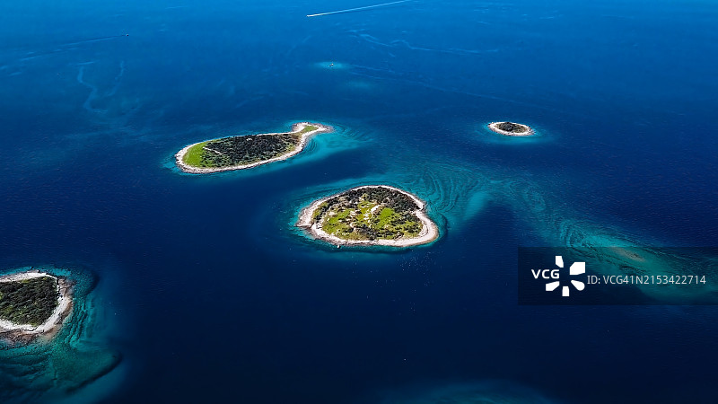 克罗地亚布里uni公园奥托克·奥布利亚克和加兹沙漠岛屿的航拍景观图片素材