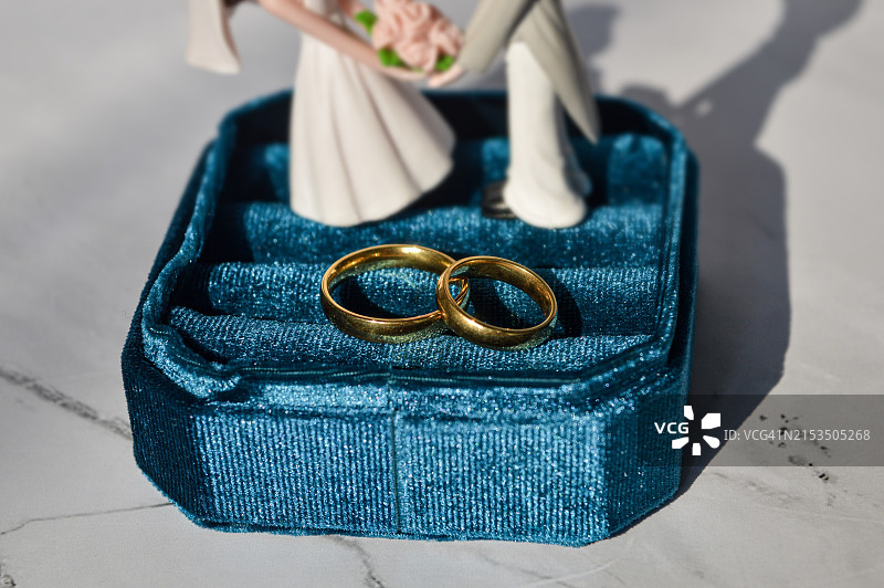 婚礼插画，结婚戒指图片素材