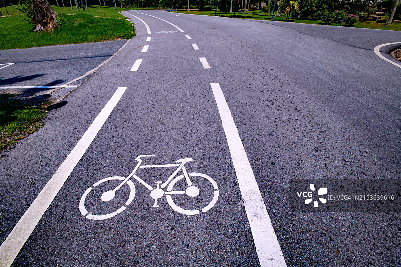 自行车道交通标志图片素材