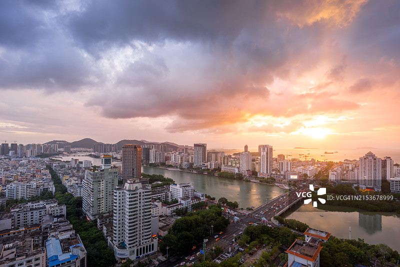 三亚的繁华市区图片素材