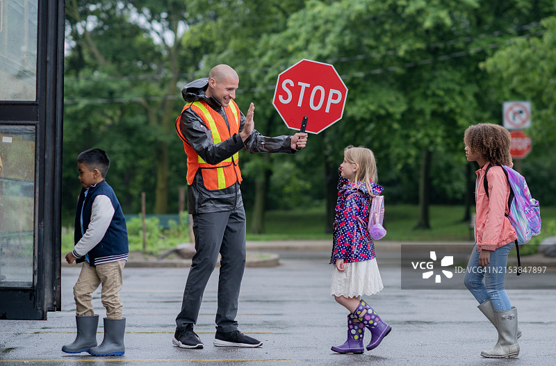 乘坐公共汽车图片素材