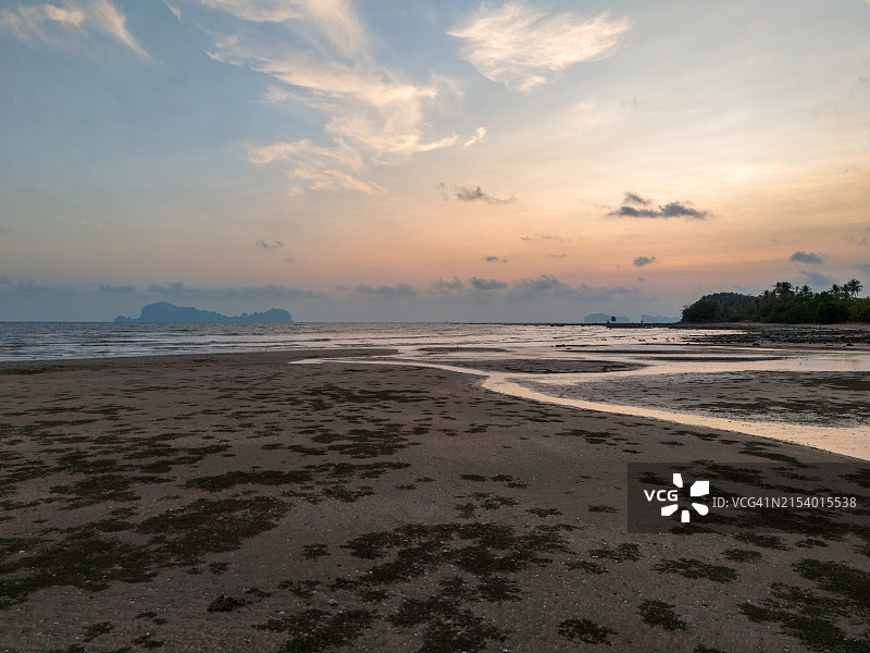 日落时分的海滩背景图片素材