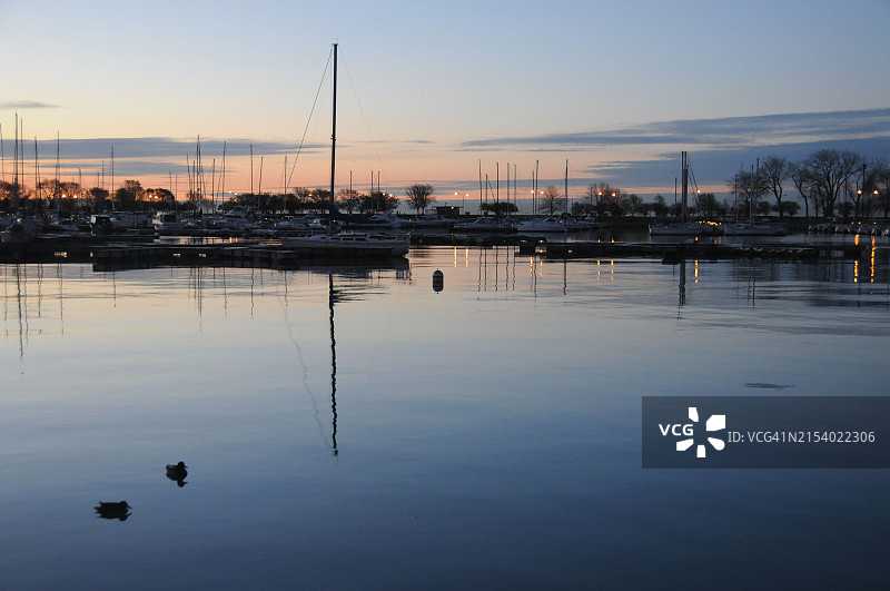 伊利诺伊州芝加哥港的码头图片素材